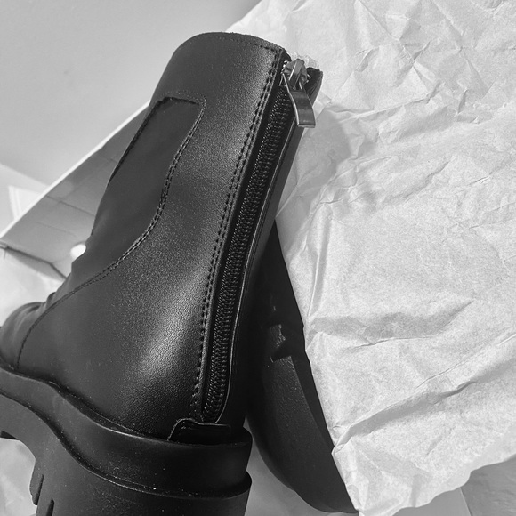BRAND NEW ANKLE BOOTS - Picture 5 of 6